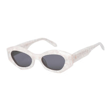 'Rufus' - Pearl White w. Black Lens