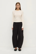 Lola Barrel Pants